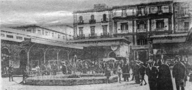 1905 Piazza coperta