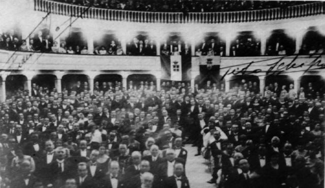 1909 Inaugurazione dell'Alhambra