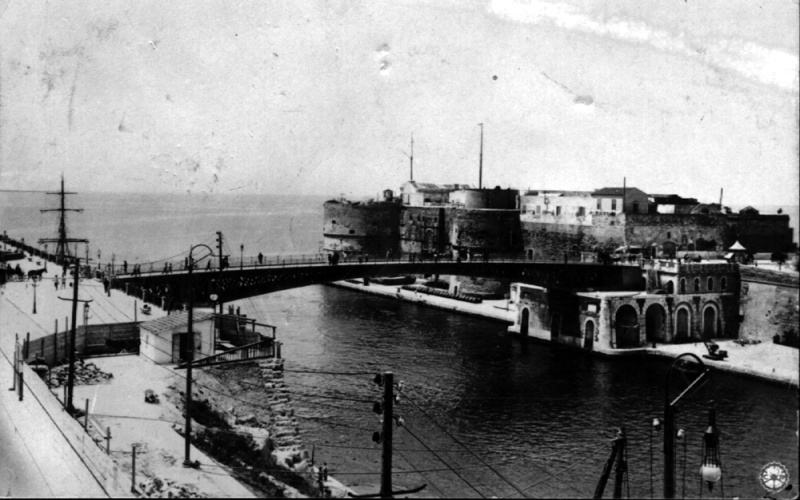 1910 Ponte girevole in ferro